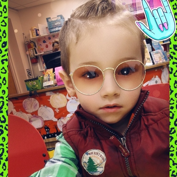 Meet your Posher, Michelle - Picture 3 of 3